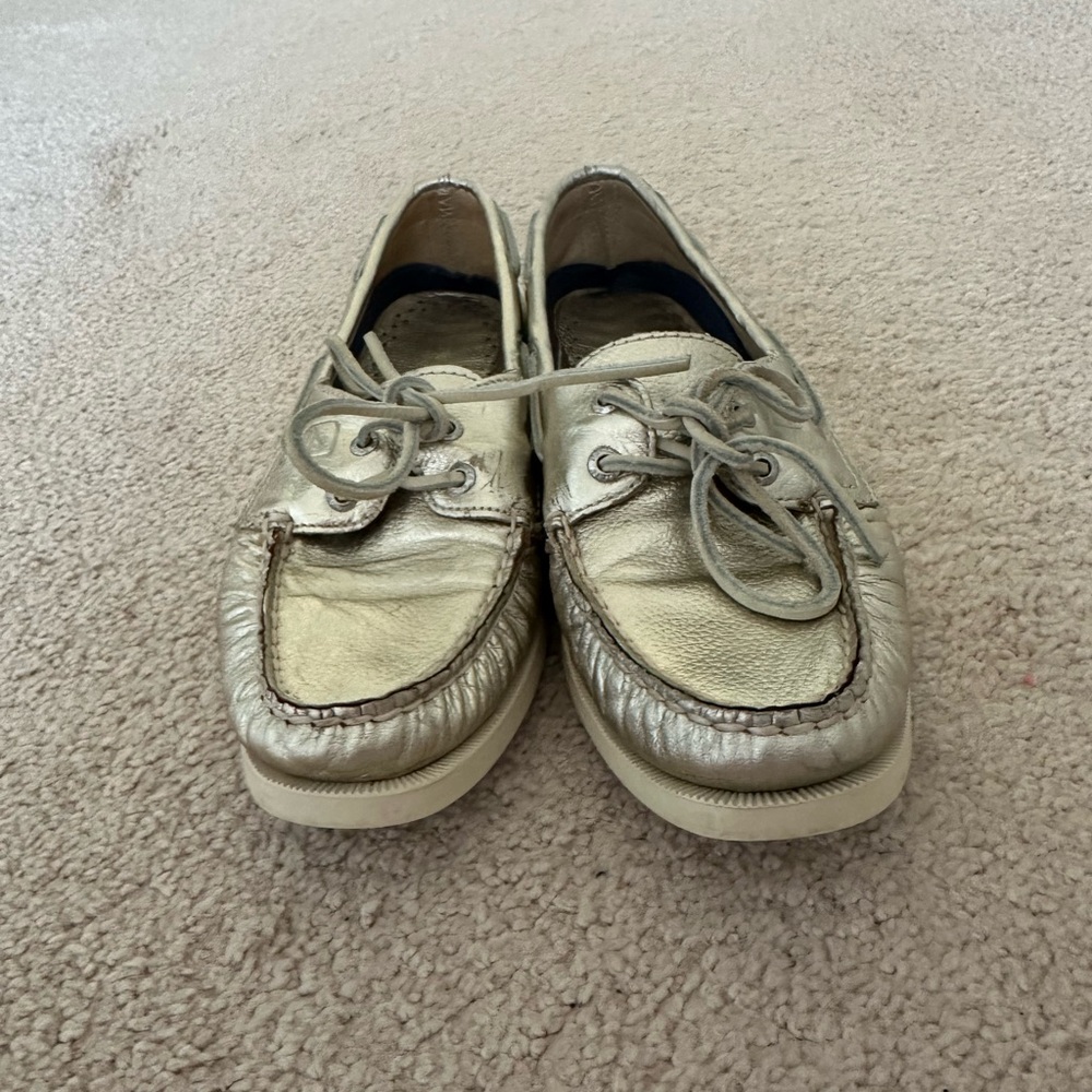 Metallic Sperry Women’s Sz 7 Boat Shoes!